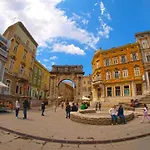 Ferienwohnung Fuer 4 Personen Ca 50 Qm In Pula-Fondole, Istrien Istrische Riviera